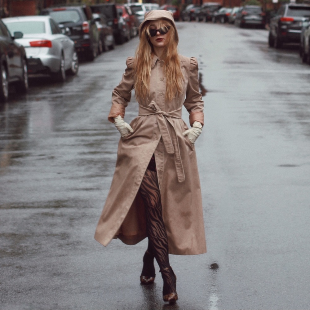 Rain coat/ trench
